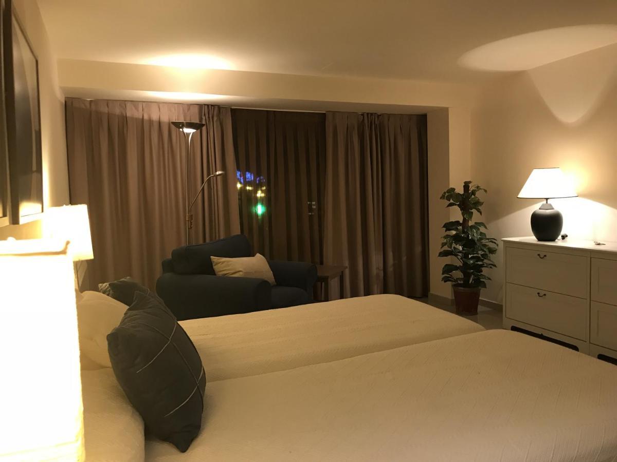 Apartamentos Ebro Рейноса Екстер'єр фото